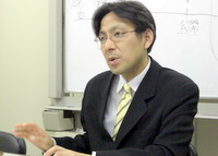 千代田区　弁理士　和田国際特許事務所の茅原裕二先生を取材！！　写真