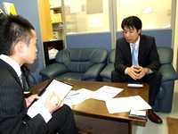 中央区 税理士 内山税理士事務所の内山雄介先生を取材!! 写真