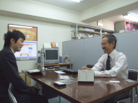 品川区　弁理士　窪田特許事務所の窪田法明先生を取材！！　写真