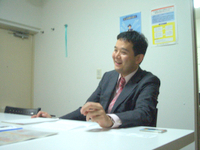 江東区の社会保険労務士、ヒューマンリレーションの久保田幸介先生を取材！！　写真