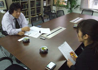 千代田区　弁護士　フロンティア法律事務所の黒嵜隆先生を取材！！　写真