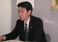 新宿区 社会保険労務士前島事務所の前島先生を取材！！　写真