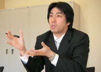 横浜市　保険コンサルタント　｢保険のお医者さん｣の三好亮先生を取材！！　写真