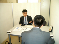 千代田区の社会保険労務士　長島渡先生を取材！！　写真