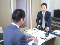 渋谷区の社会保険労務士　山本多聞先生を取材！！　写真