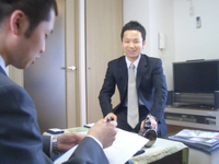 渋谷区の社会保険労務士　山本多聞先生を取材！！　写真